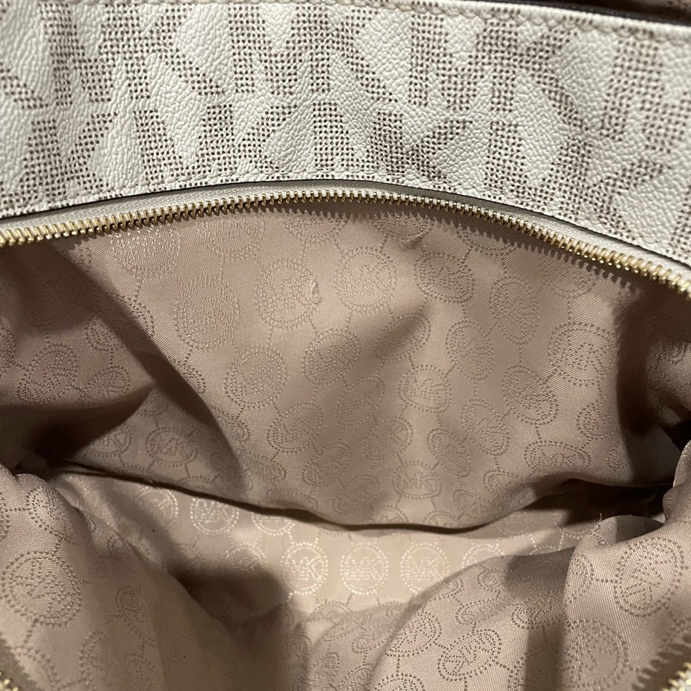 EUC Michael Kors bag - Picture 5 of 6